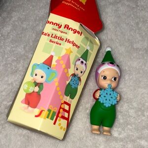 Sonny Angel Santa's Little Helper Series (Sloth)